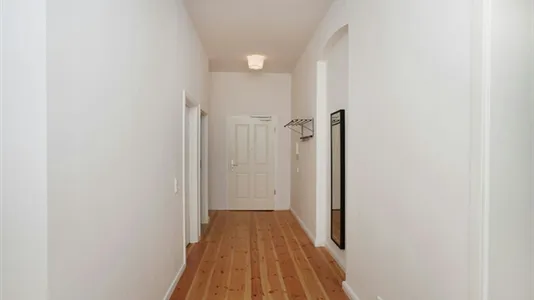 Rooms in Berlin Friedrichshain-Kreuzberg - photo 9