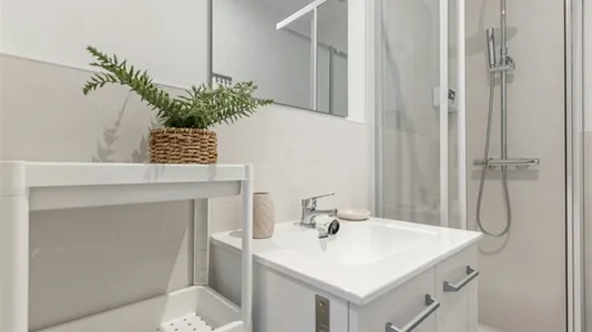 Rooms in Madrid Centro - photo 6