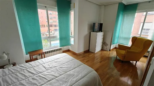 Rooms in Madrid Ciudad Lineal - photo 3