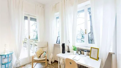 Room for rent in Milano Zona 6 - Barona, Lorenteggio, Milan