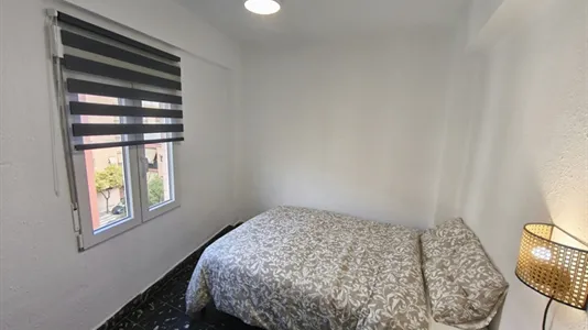 Rooms in Tavernes Blanques - photo 1