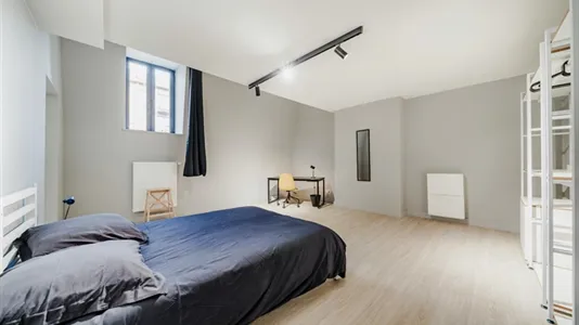 Rooms in Charleroi - photo 1