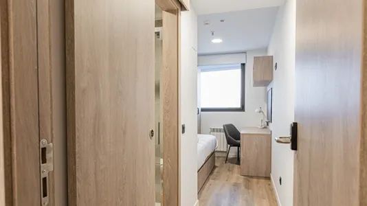 Rooms in Santander - photo 8