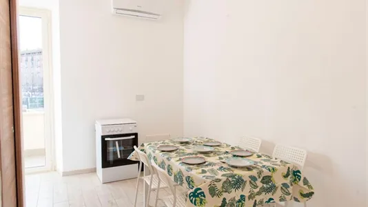 Rooms in Roma Municipio VII – Appio-Latino/Tuscolano/Cinecittà - photo 8