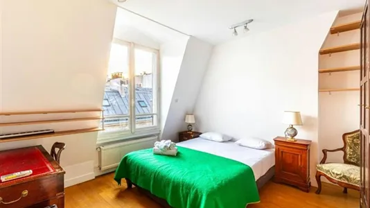 Apartments in Paris 8ème arrondissement - photo 4