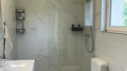 Rooms in Charleroi - photo 7