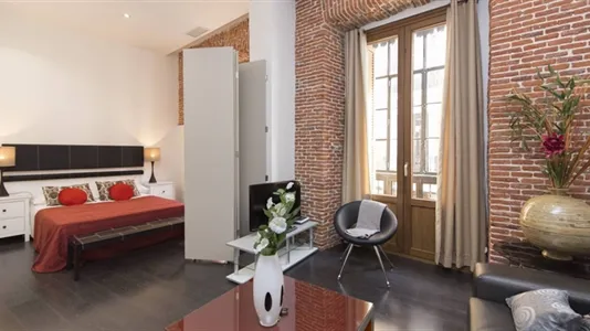 Apartments in Madrid Centro - photo 4