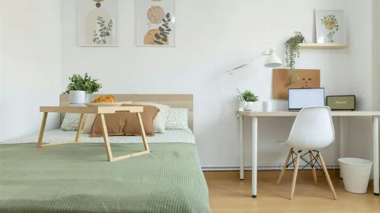 Rooms in Adaro - photo 1