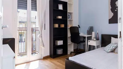 Room for rent in Milano Zona 6 - Barona, Lorenteggio, Milan