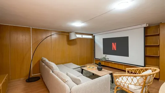 Rooms in Madrid Hortaleza - photo 9