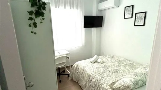 Rooms in Málaga - photo 6