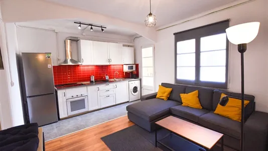 Rooms in Barcelona Ciutat Vella - photo 8