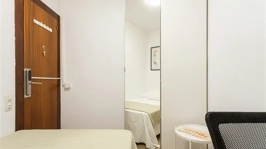 Rooms in Barcelona Gràcia - photo 4