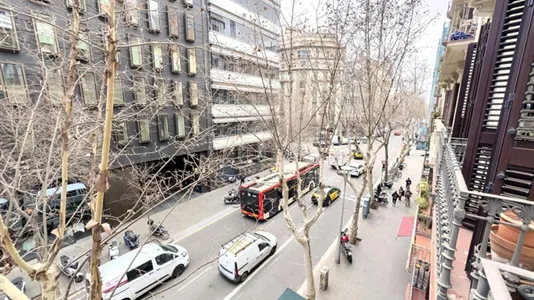 Rooms in Barcelona Eixample - photo 8
