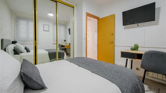 Rooms in Madrid Centro - photo 3