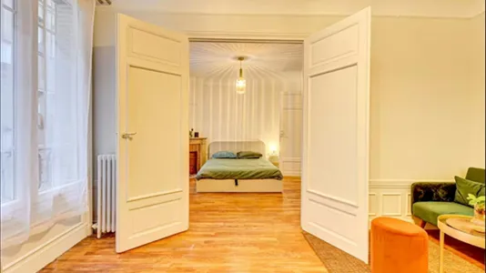 Apartments in Paris 16éme arrondissement (North) - photo 3