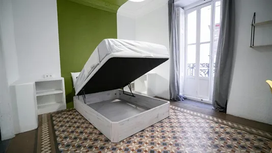 Rooms in Valencia Ciutat Vella - photo 5