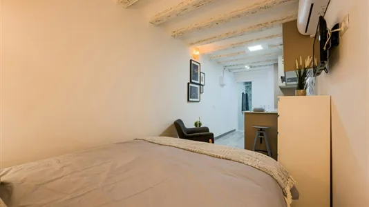 Apartments in Barcelona Ciutat Vella - photo 7