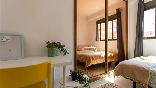 Rooms in Valencia Camins al Grau - photo 3