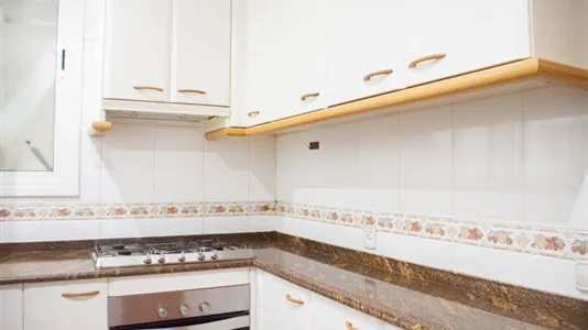 Rooms in Barcelona Eixample - photo 9