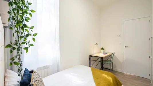 Rooms in Madrid Chamberí - photo 4