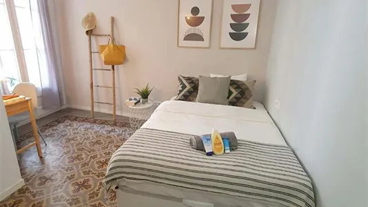 Rooms in Barcelona Eixample - photo 3