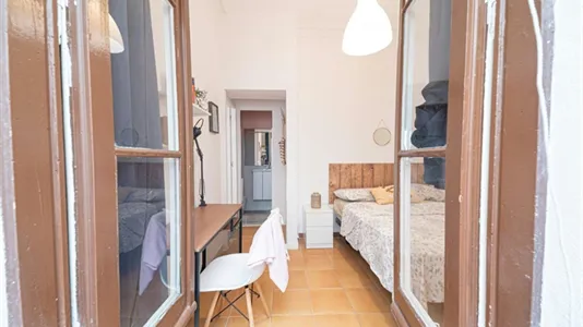 Rooms in Barcelona Ciutat Vella - photo 7