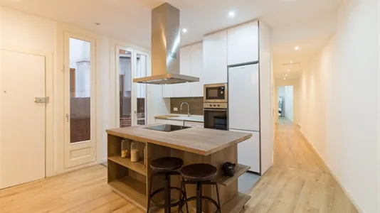 Apartments in Barcelona Ciutat Vella - photo 6