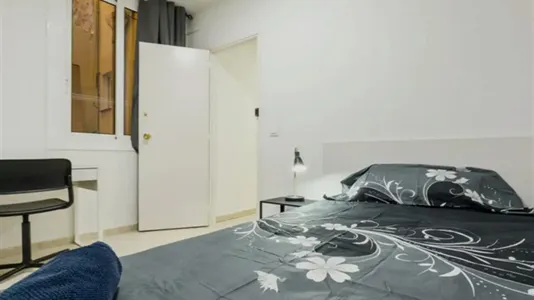 Rooms in Barcelona Ciutat Vella - photo 1