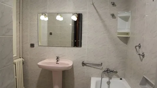 Rooms in Barcelona Ciutat Vella - photo 10