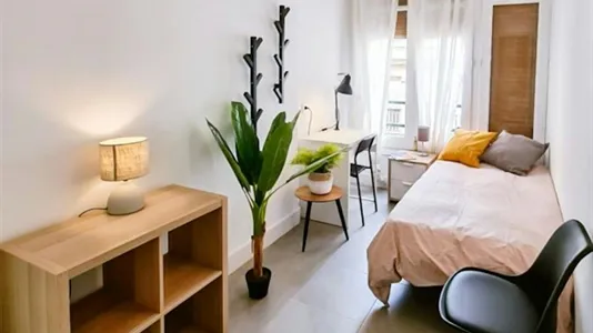 Rooms in Valencia Ciutat Vella - photo 5