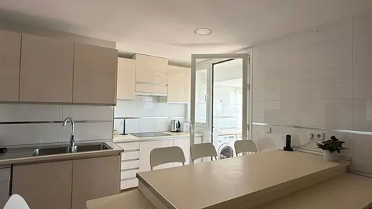 Rooms in Madrid Chamartín - photo 7