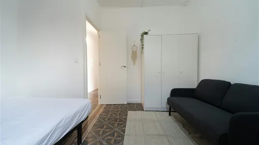 Rooms in Barcelona Ciutat Vella - photo 4