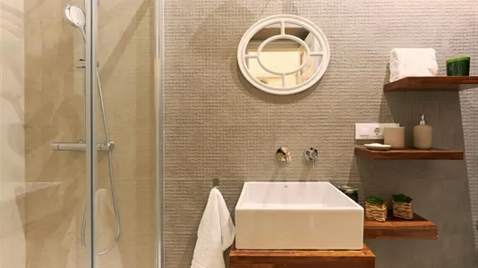 Rooms in Madrid Centro - photo 5