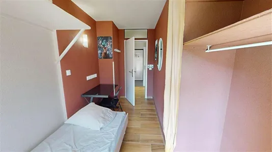 Rooms in Saint-Julien-en-Genevois - photo 4