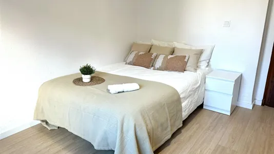 Rooms in el Camí de Vera - photo 4