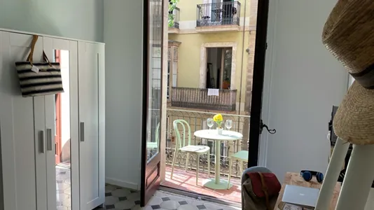 Rooms in Barcelona Ciutat Vella - photo 4