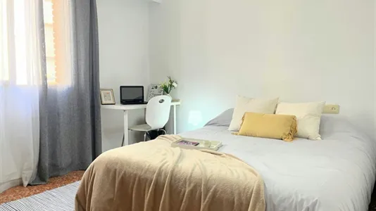 Rooms in Burjassot - photo 1