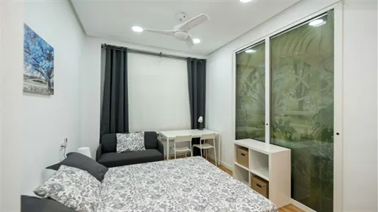 Rooms in Valencia Ciutat Vella - photo 4