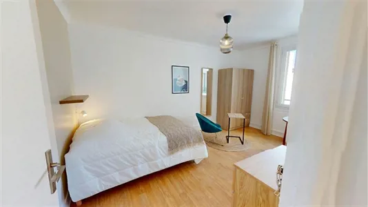 Rooms in Paris 17ème arrondissement - photo 2