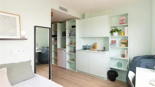 Houses in Cerdanyola del Vallès - photo 4