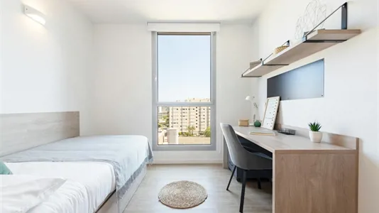 Apartments in Badalona - photo 2