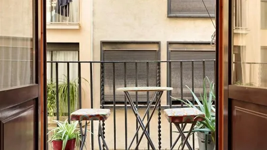 Apartments in Barcelona Ciutat Vella - photo 3