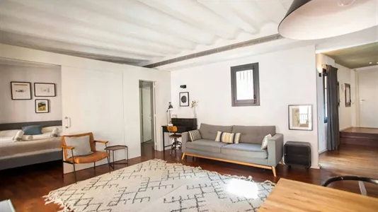 Apartments in Barcelona Ciutat Vella - photo 3