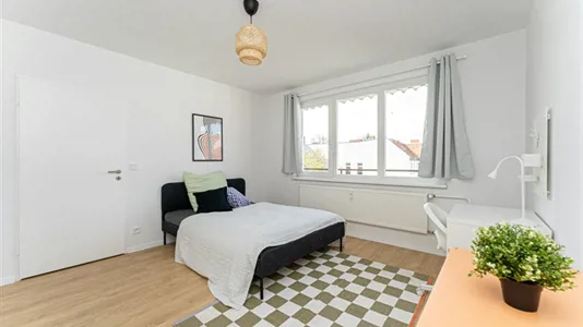 Rooms in Berlin Neukölln - photo 1