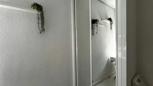 Rooms in Madrid Centro - photo 5