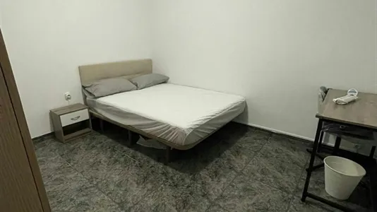Rooms in Barcelona Eixample - photo 5