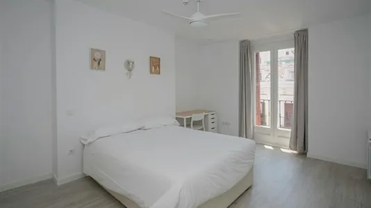 Rooms in Madrid Centro - photo 10