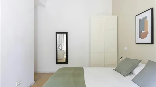 Rooms in Barcelona Eixample - photo 4