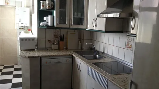 Rooms in Málaga - photo 9